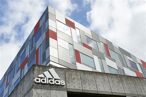 adidas factory store portland.